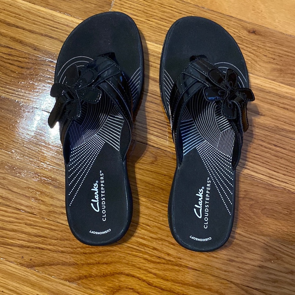 Excellent Used Condition Clarks Cloudsteppers - image 1